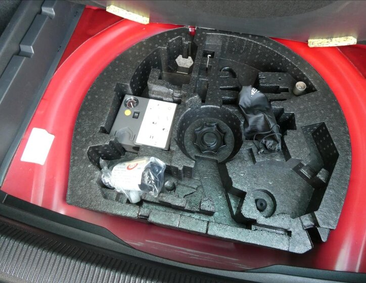 Volkswagen Golf Kombi 1,6 l 77 kw