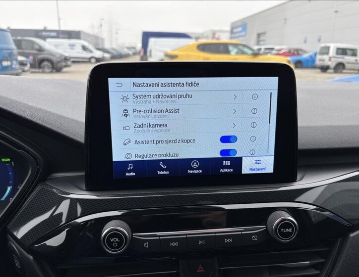 Ford Kuga SUV / Terénní 2,5 l 140 kw