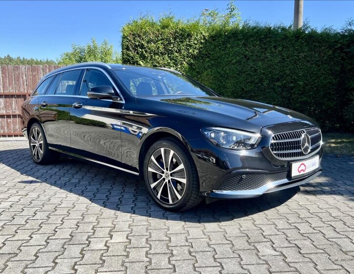 Mercedes-Benz Třídy E Kombi 2,0 l 143 kw