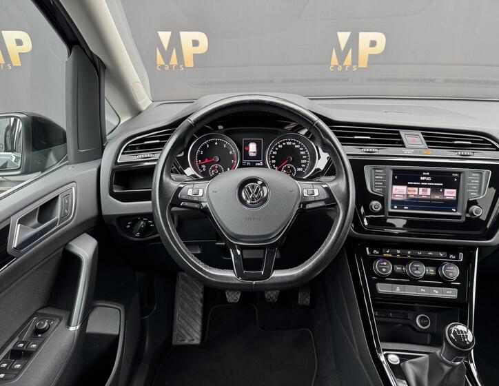 Volkswagen Touran 14