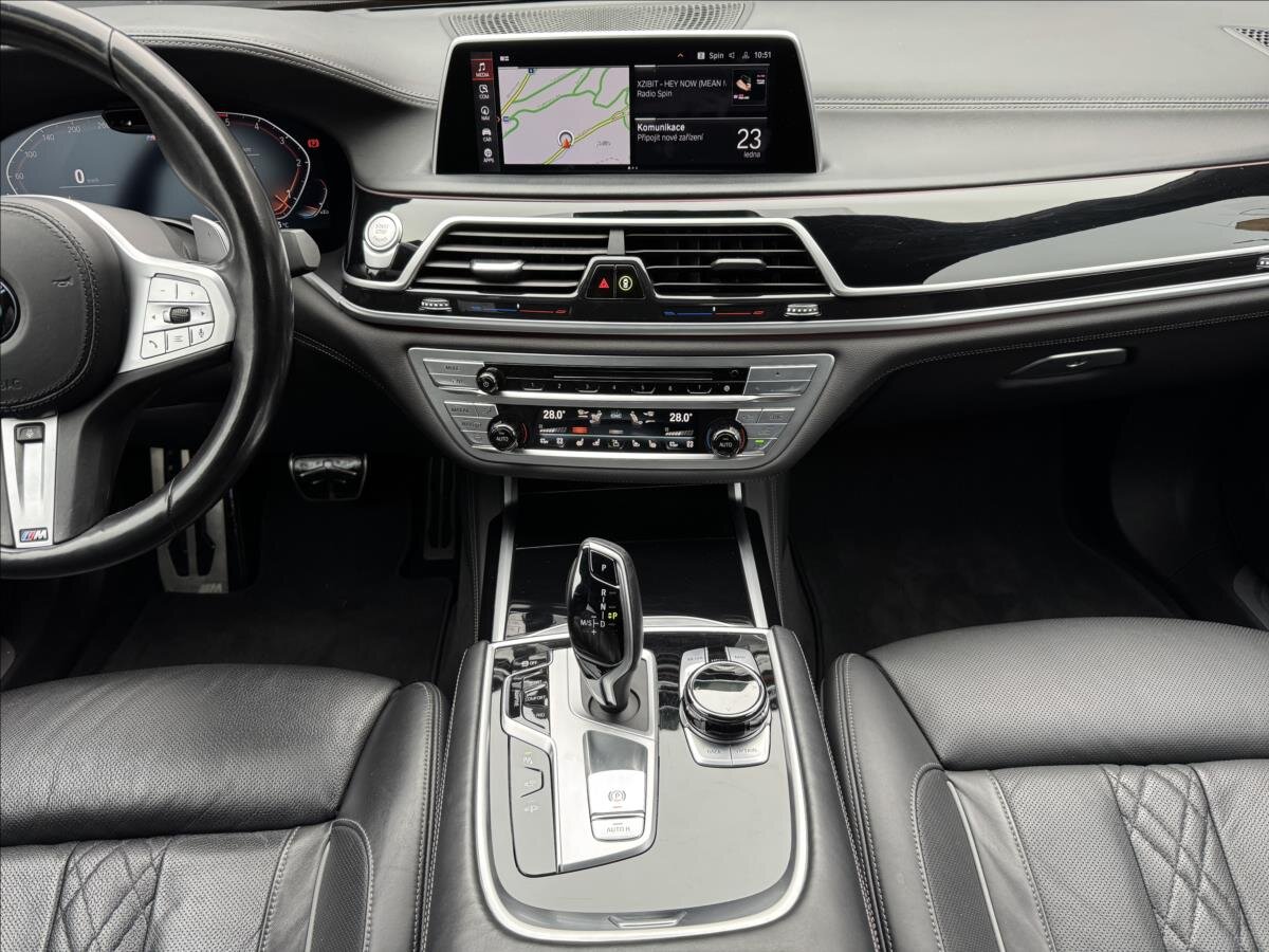 BMW Řada 7 Sedan 3,0 l 250 kw