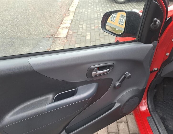 Suzuki Alto Hatchback 996,0 50 kw