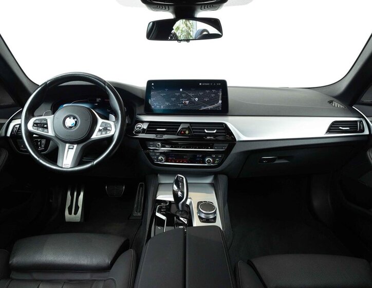 BMW Řada 5 Sedan / Limuzína 3,0 l 250 kw