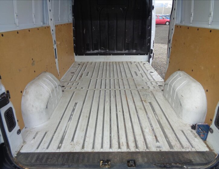 Nissan Interstar Skříň 2,3 l 110 kw