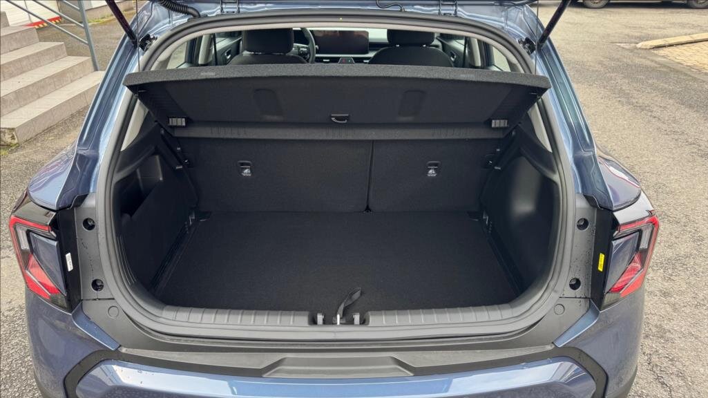 KIA Stonic CUV / Crossover 998,0 74 kw