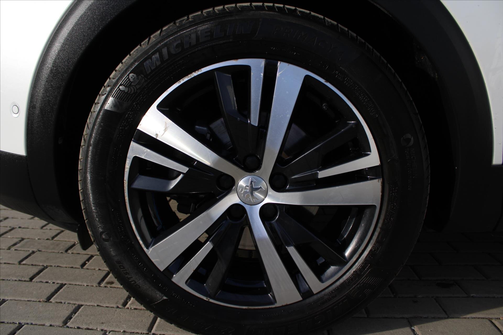 Peugeot 3008 SUV 1,5 l 96 kw