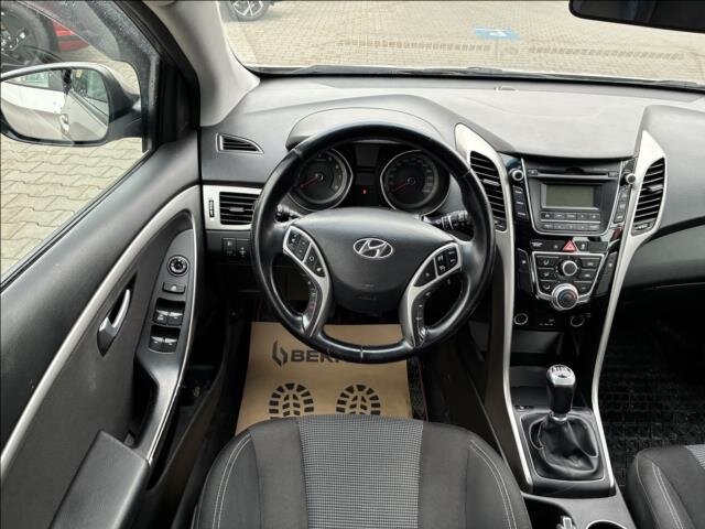 Hyundai i30 Kombi 1,6 l 99 kw