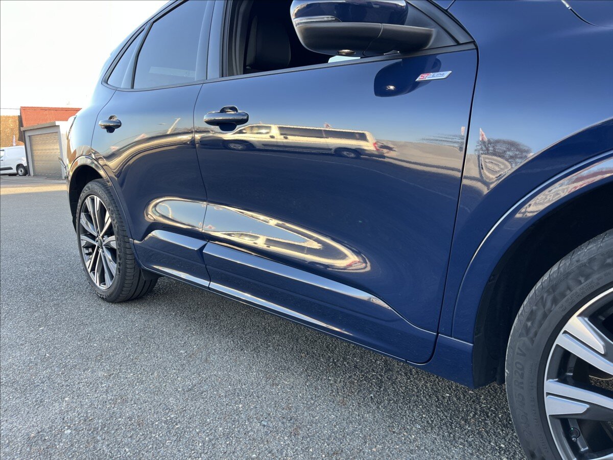 Ford Kuga SUV / Terénní 2,5 l 165 kw