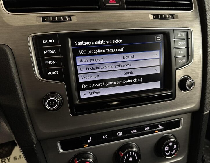 Volkswagen Golf Hatchback 1,4 l 81 kw