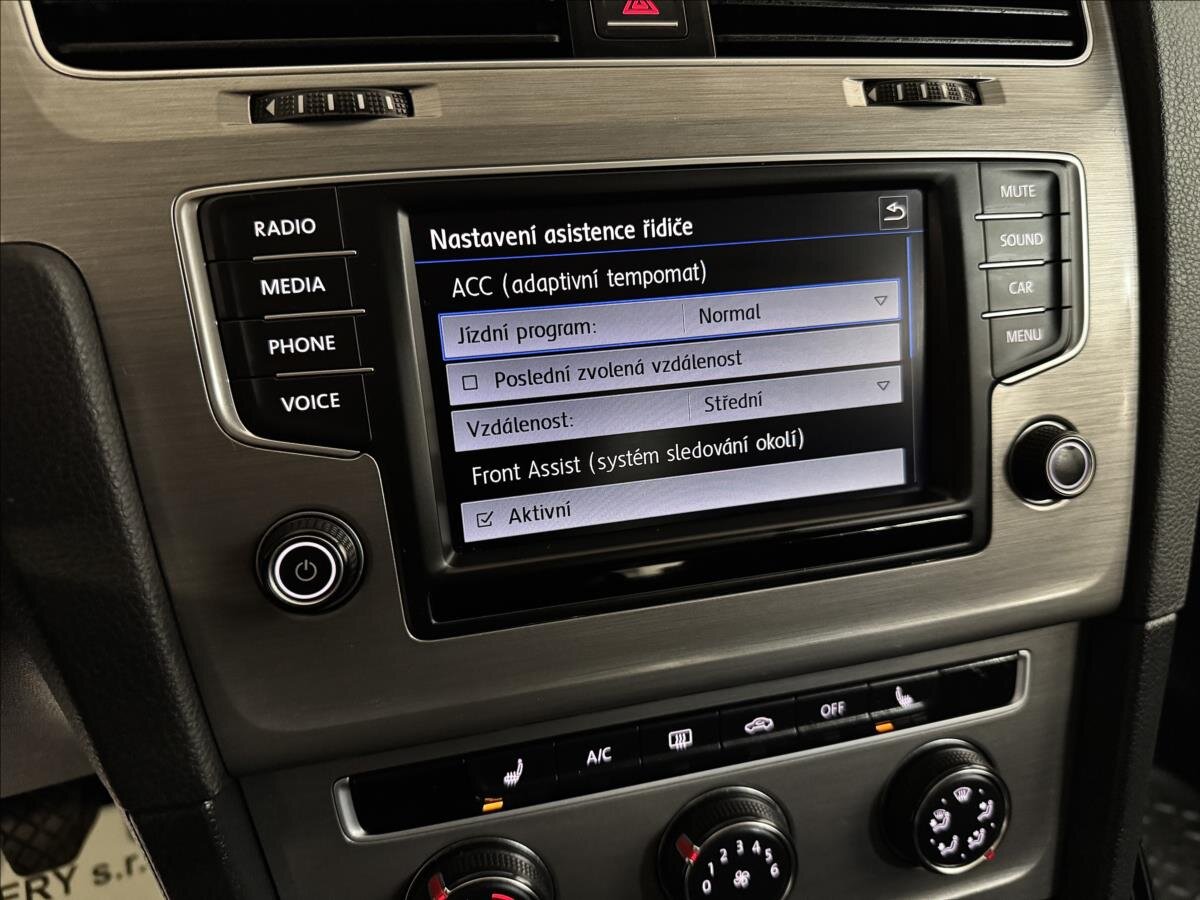 Volkswagen Golf Hatchback 1,4 l 81 kw