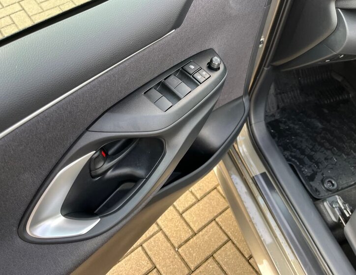 Toyota Yaris Hatchback 1,5 l 68 kw