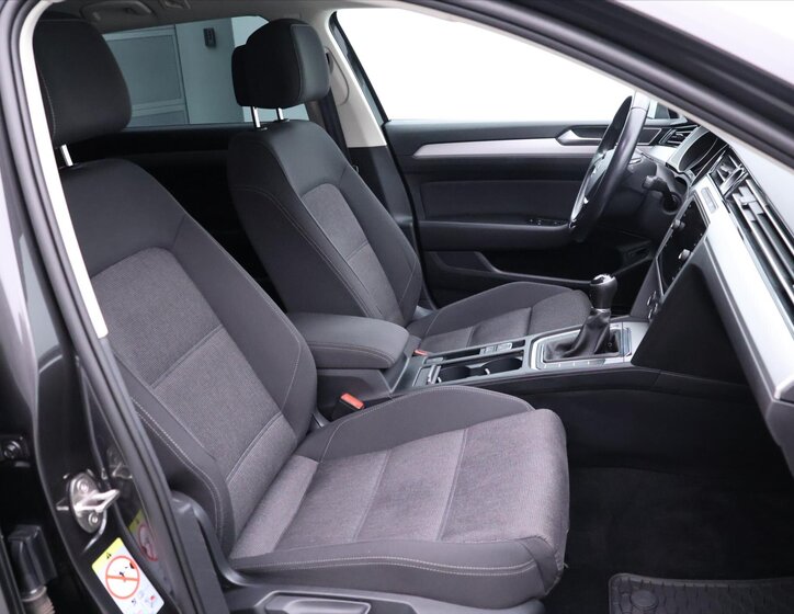 Volkswagen Passat Kombi 2,0 l 110 kw