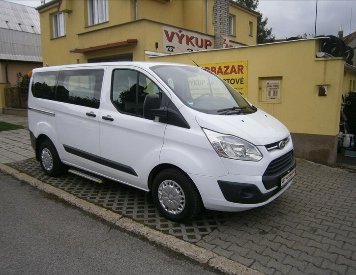 Ford Transit Custom 1