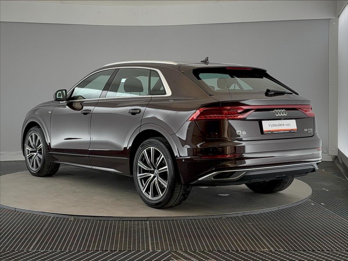 Audi Q8 SUV / Terénní 3,0 l 250 kw