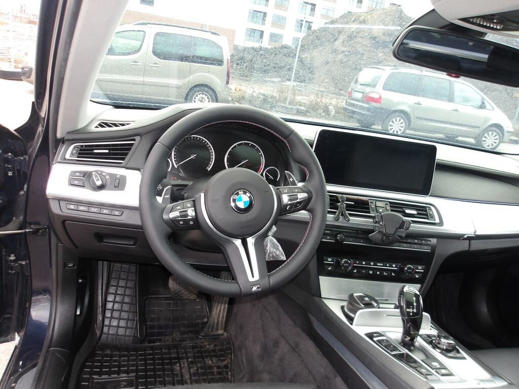 BMW Řada 7 Sedan / Limuzína 3,0 l 180 kw
