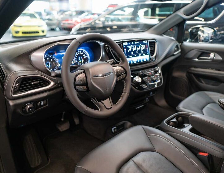 Chrysler Pacifica MPV 3,6 l 221 kw