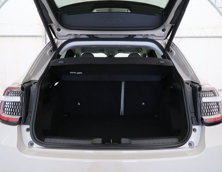 Fiat 600 Hatchback 1,2 l 100 kw