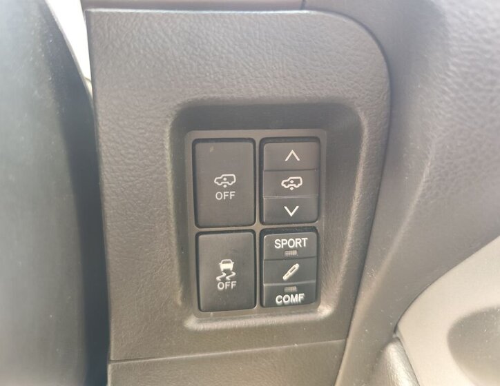 Toyota Land Cruiser SUV / Terénní 3,0 l 127 kw