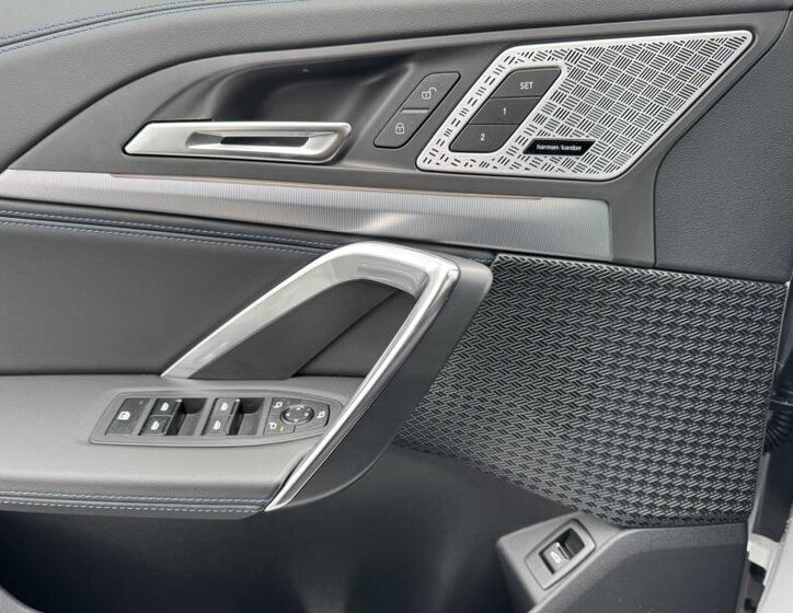 BMW X1 SUV / Terénní 1,0 200 kw