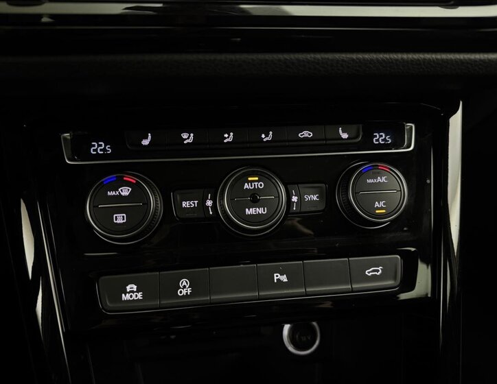 Volkswagen Touran 24