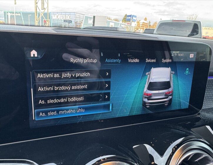 Mercedes-Benz GLB 13