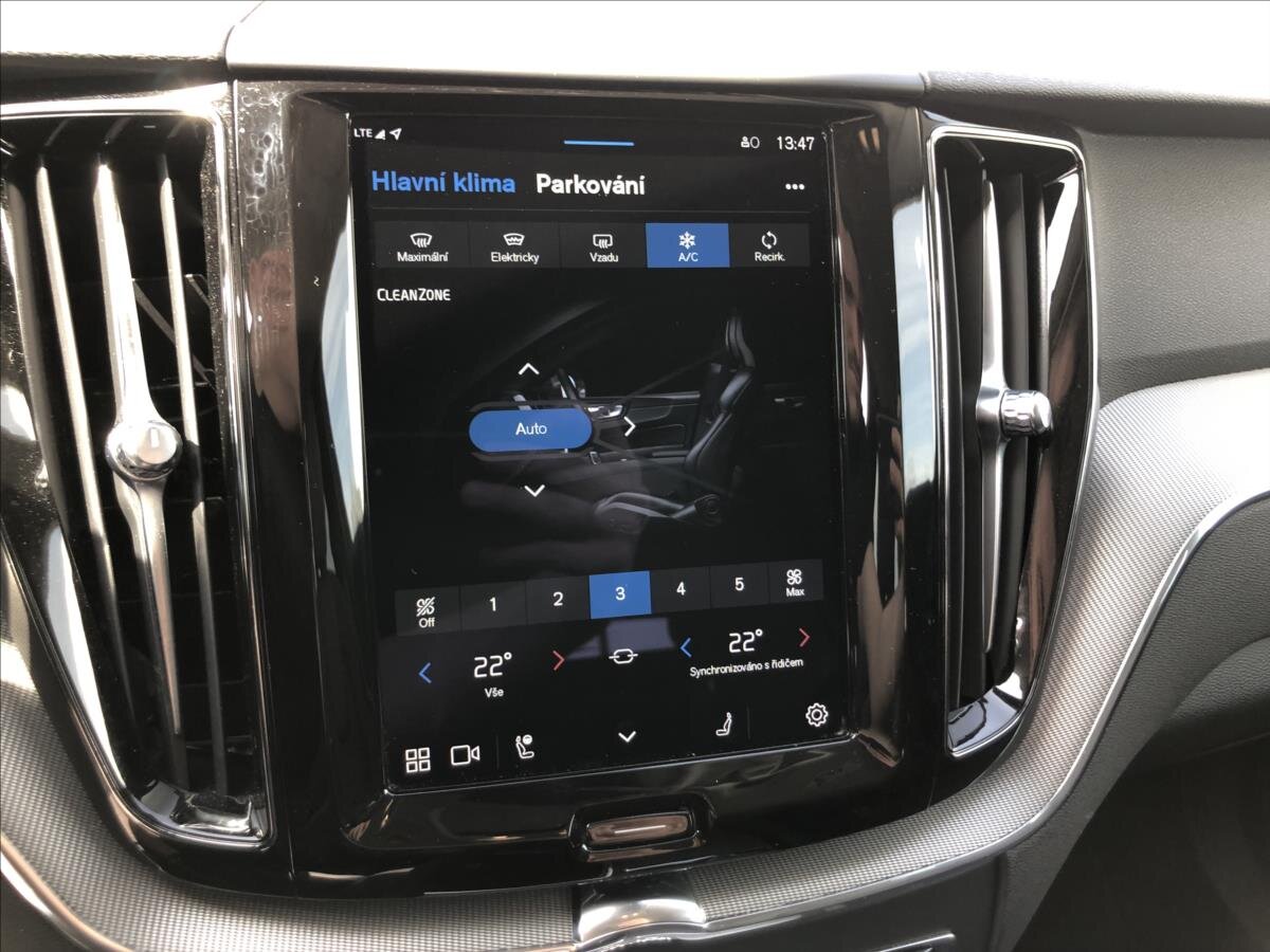 Volvo XC60 Kombi 2,0 l 145 kw