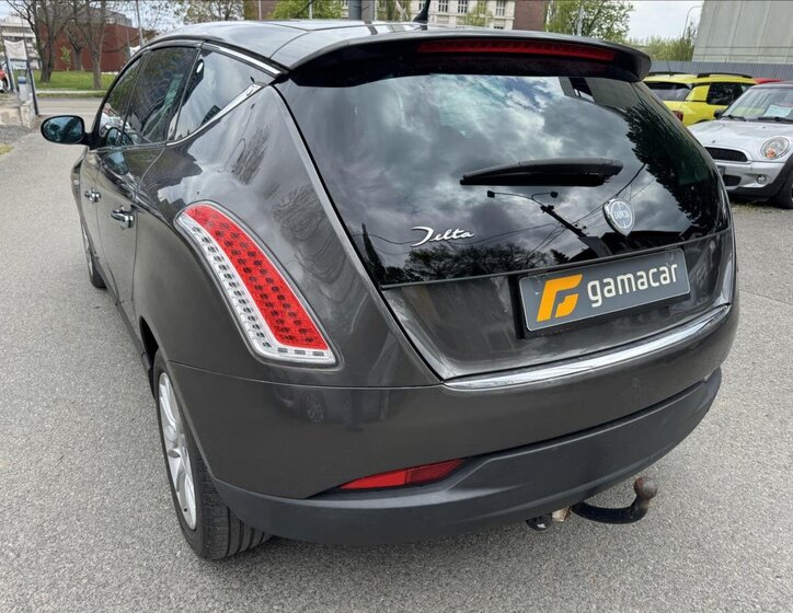 Lancia Delta Hatchback 2,0 l 121 kw