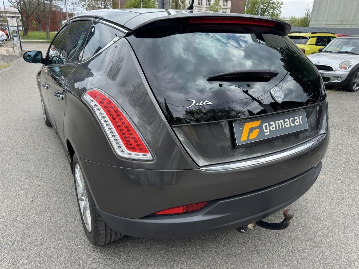 Lancia Delta Hatchback 2,0 l 121 kw