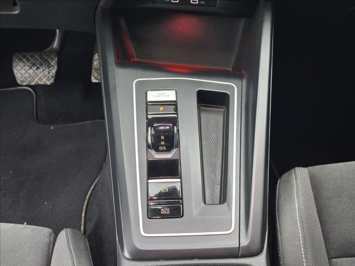 Volkswagen Golf Kombi 1,5 l 96 kw