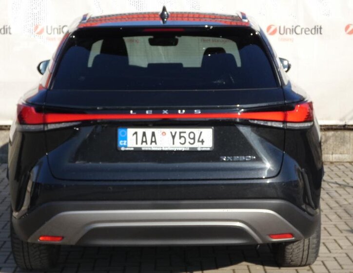 Lexus RX 350h SUV / Terénní 2,5 l 140 kw