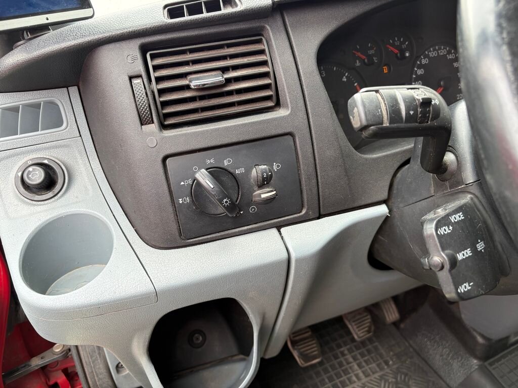 Ford Transit Kombi 2,4 l 103 kw