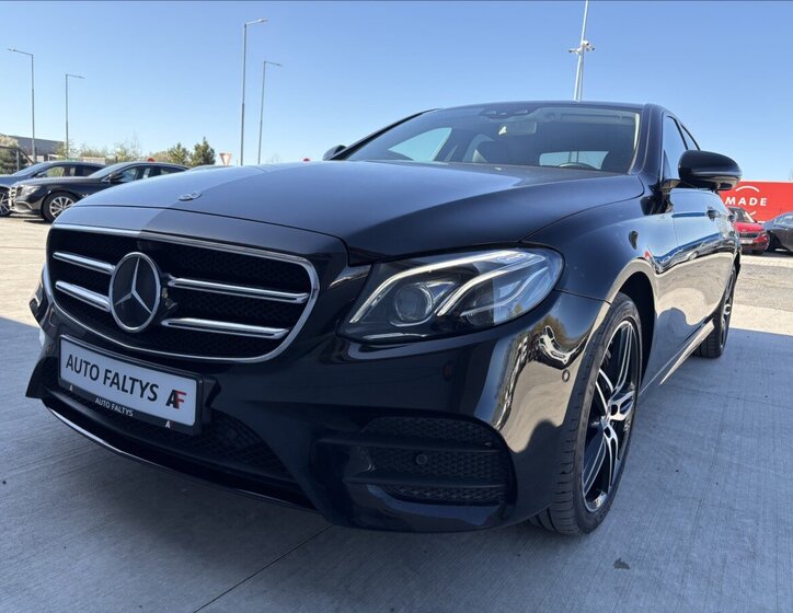 Mercedes-Benz Třídy E Sedan / Limuzína 3,0 l 190 kw