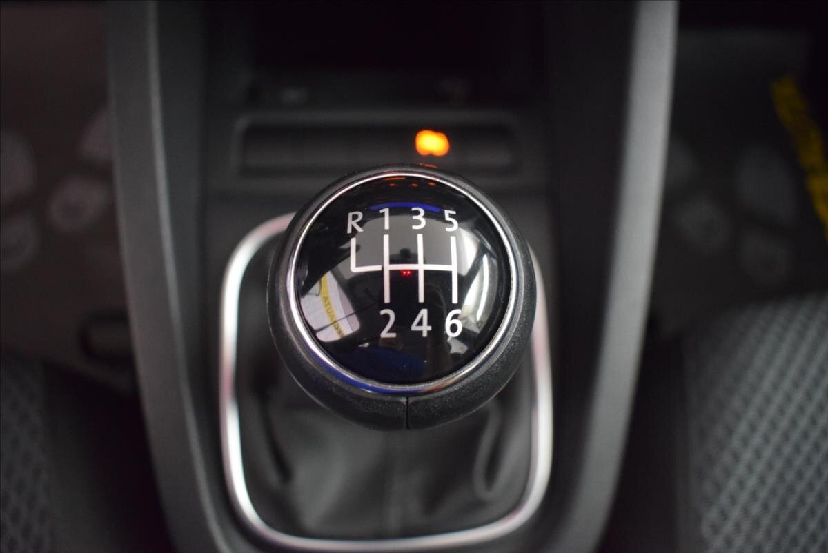 Volkswagen Jetta Sedan 1,2 l 77 kw