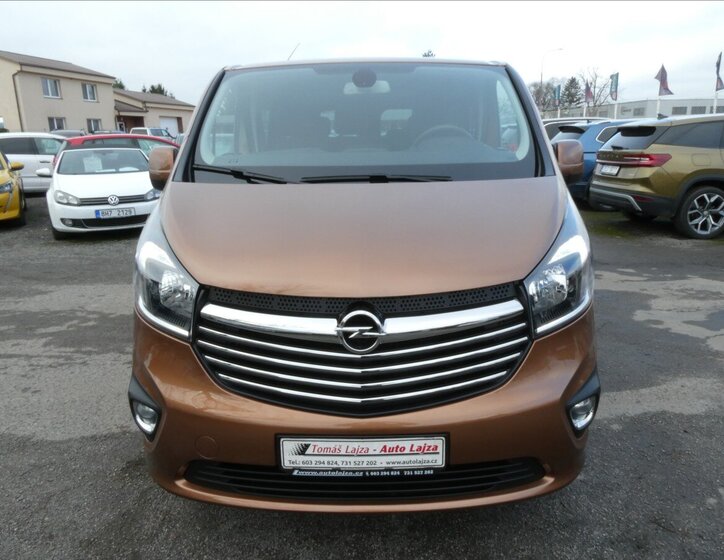 Opel Vivaro 2