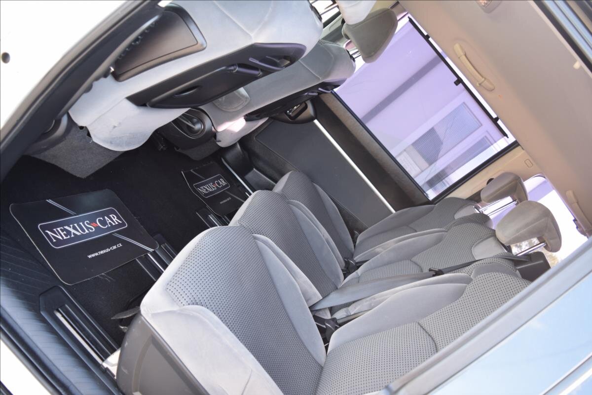 Peugeot 807 MPV 2,0 l 100 kw