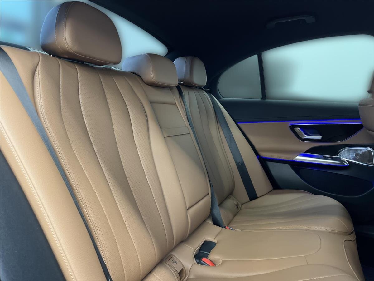 Mercedes-Benz Třídy E Sedan 2,0 l 185 kw