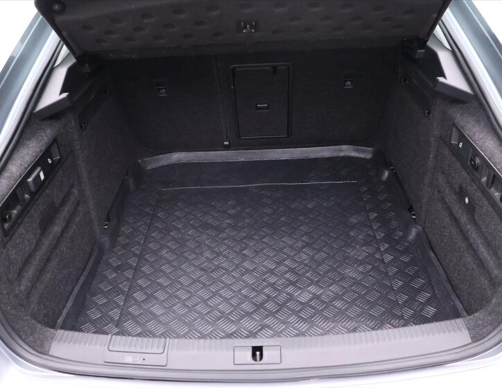 Škoda Superb Liftback 2,0 l 140 kw