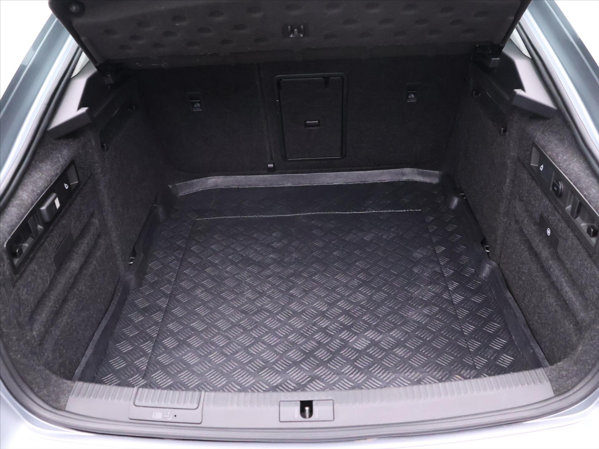 Škoda Superb Liftback 2,0 l 140 kw