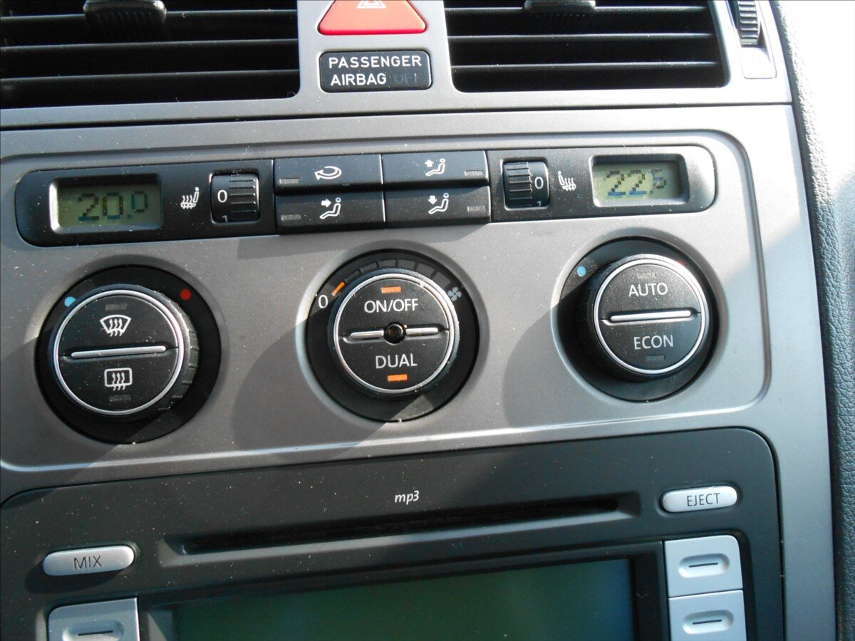 Volkswagen Touran Kombi 2,0 l 103 kw