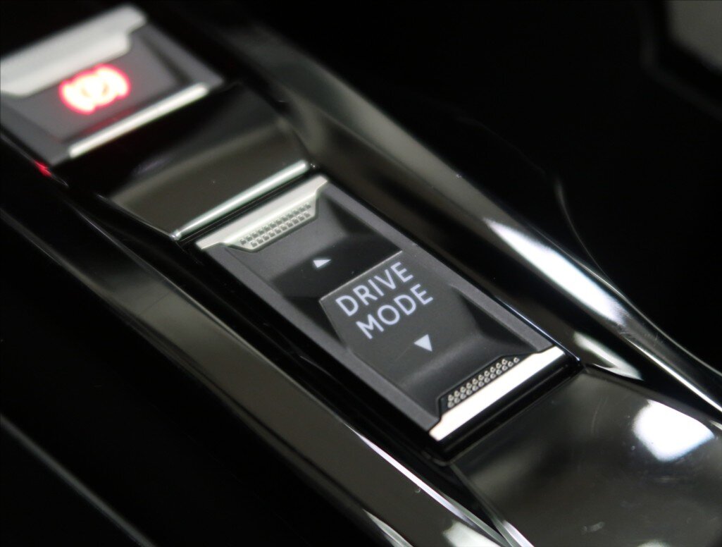 Peugeot 2008 Hatchback 1,2 l 96 kw