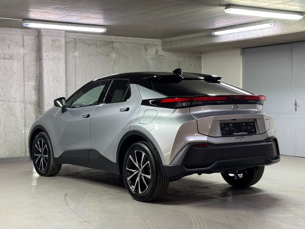 Toyota C-HR Hatchback 1,8 l 90 kw