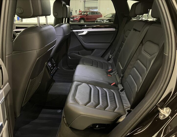 Volkswagen Touareg SUV / Terénní 3,0 l 210 kw