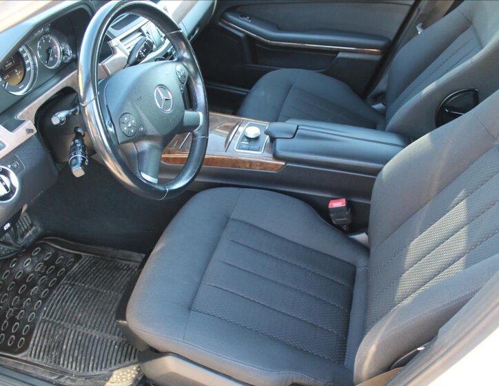 Mercedes-Benz Třídy E Kombi 2,1 l 125 kw