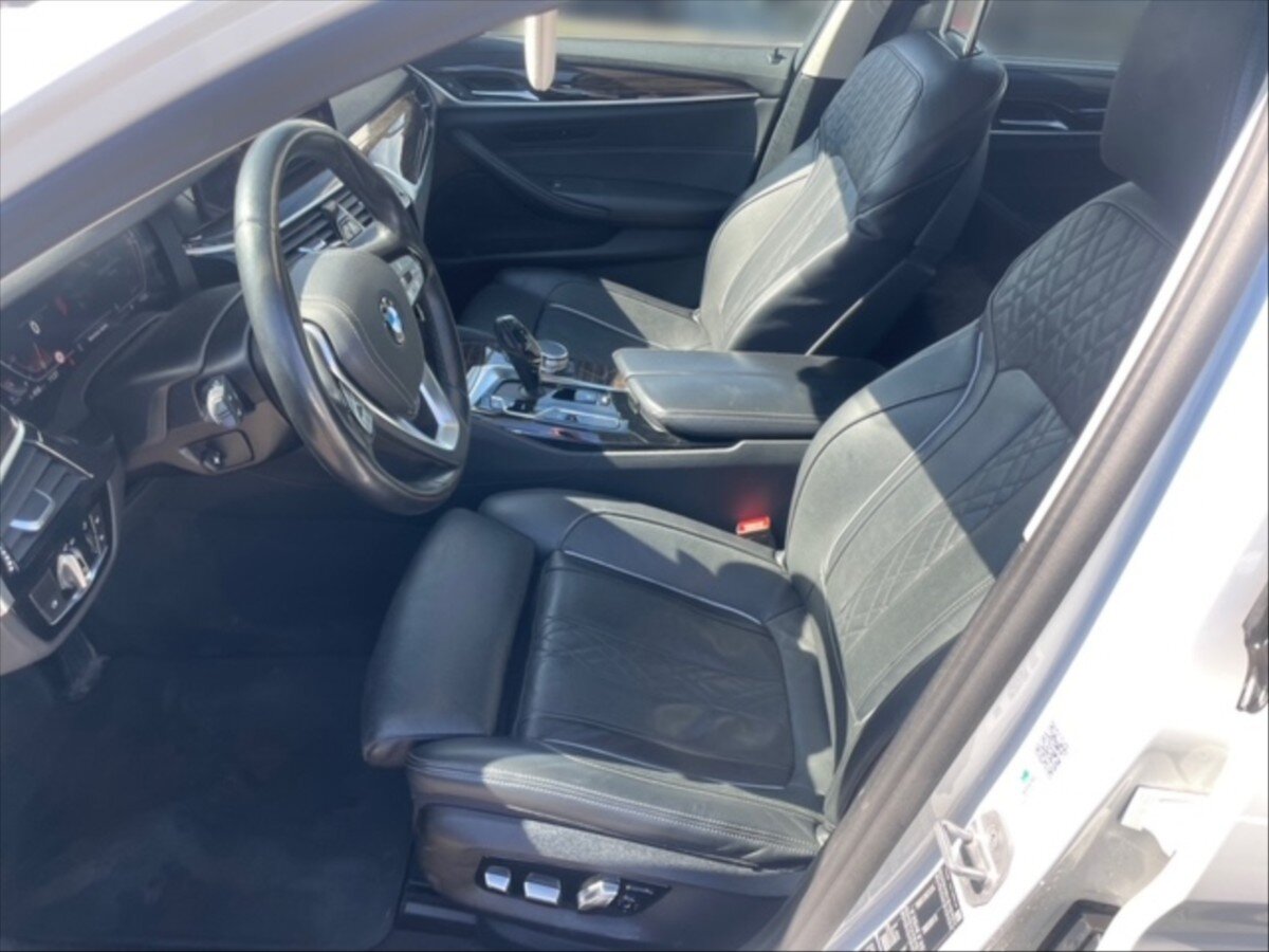 BMW Řada 5 Sedan / Limuzína 3,0 l 210 kw