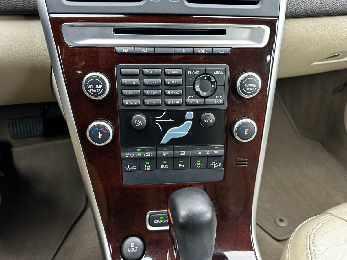 Volvo XC60 SUV / Terénní 2,4 l 136 kw