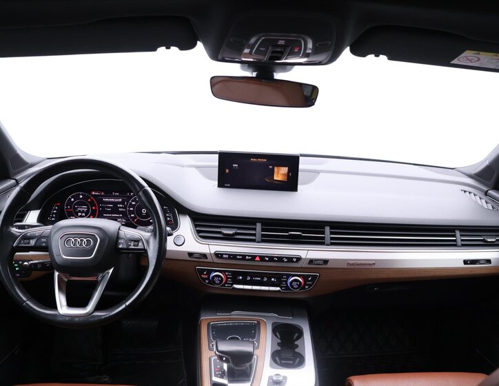 Audi Q7 40