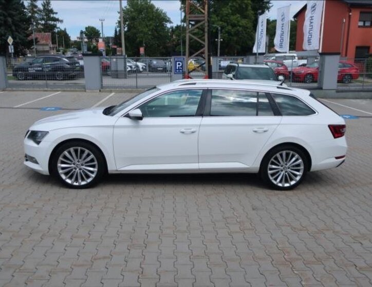 Škoda Superb 4