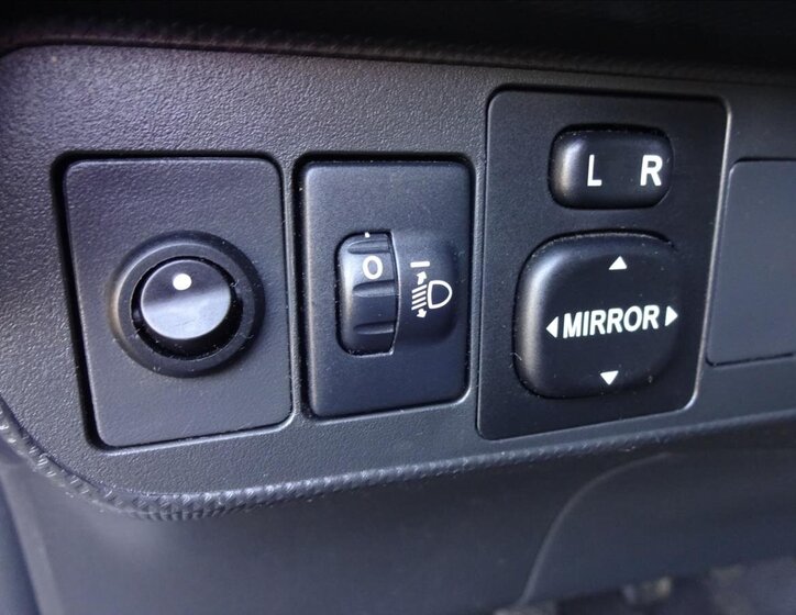 Toyota Auris Hatchback 1,3 l 74 kw