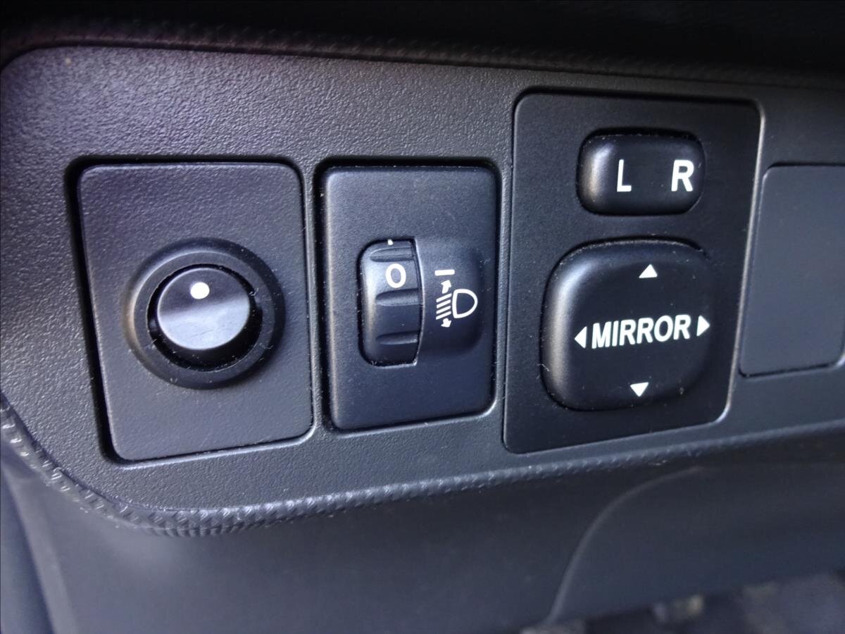 Toyota Auris Hatchback 1,3 l 74 kw