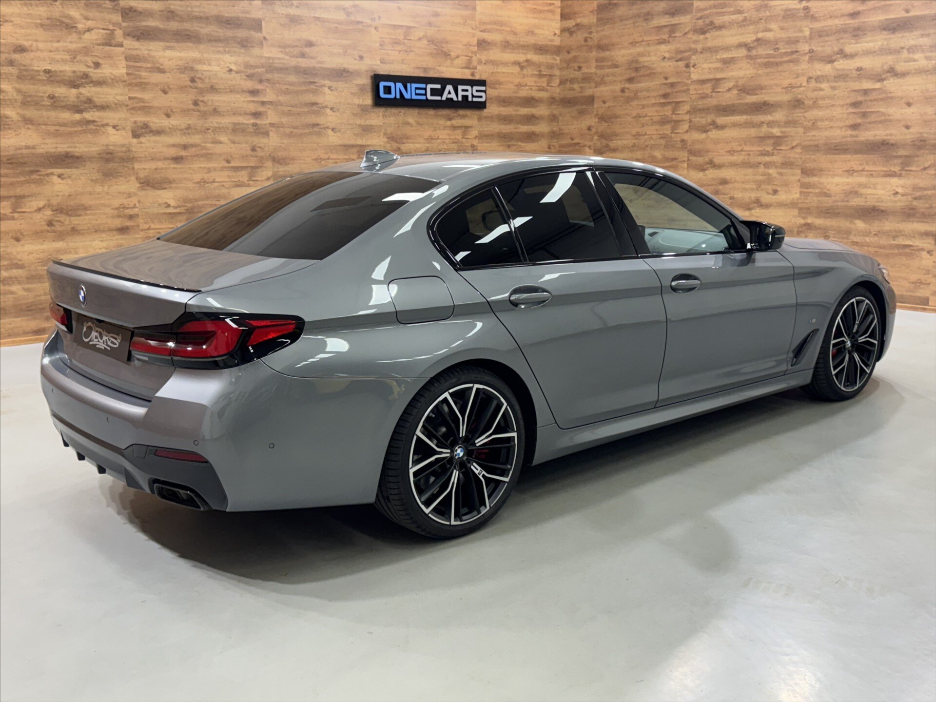 BMW Řada 5 Sedan / Limuzína 4,4 l 390 kw